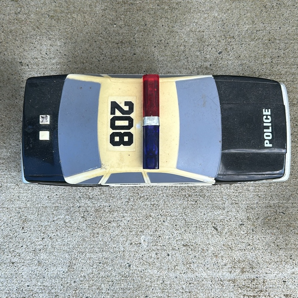 Police Car - Picture 5 of 7